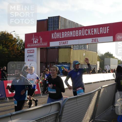 03.10.2025 - Köhlbrandbrückenlauf Matties Gatica Varas http://msf.ph/oto/9163365 03.10.2025 09:01:53 Ziel  meine-sportfotos.de