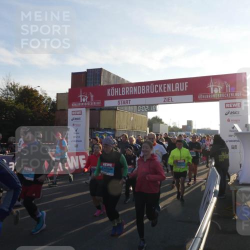 03.10.2025 - Köhlbrandbrückenlauf Matties Gatica Varas http://msf.ph/oto/9163396 03.10.2025 09:02:20 Ziel  meine-sportfotos.de