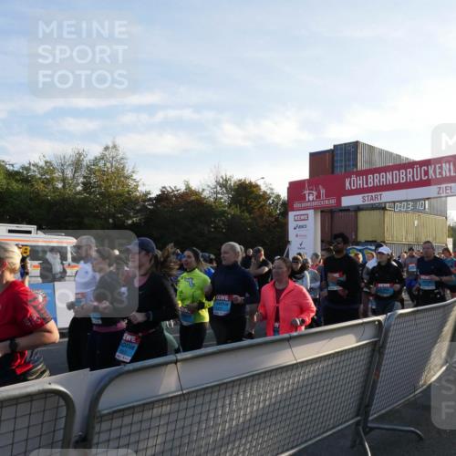 03.10.2025 - Köhlbrandbrückenlauf Matties Gatica Varas http://msf.ph/oto/9163456 03.10.2025 09:03:12 Ziel  meine-sportfotos.de