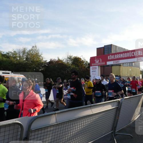 03.10.2025 - Köhlbrandbrückenlauf Matties Gatica Varas http://msf.ph/oto/9163457 03.10.2025 09:03:13 Ziel  meine-sportfotos.de
