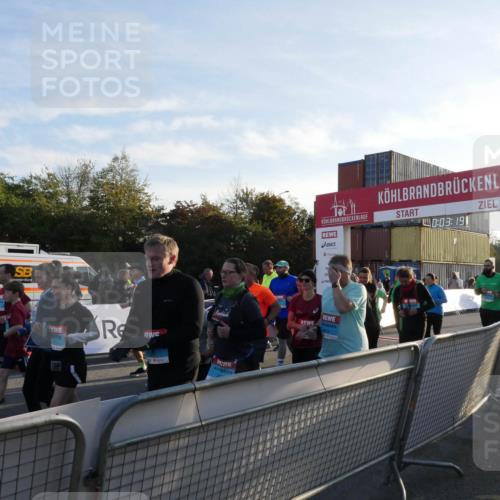 03.10.2025 - Köhlbrandbrückenlauf Matties Gatica Varas http://msf.ph/oto/9163485 03.10.2025 09:03:21 Ziel  meine-sportfotos.de