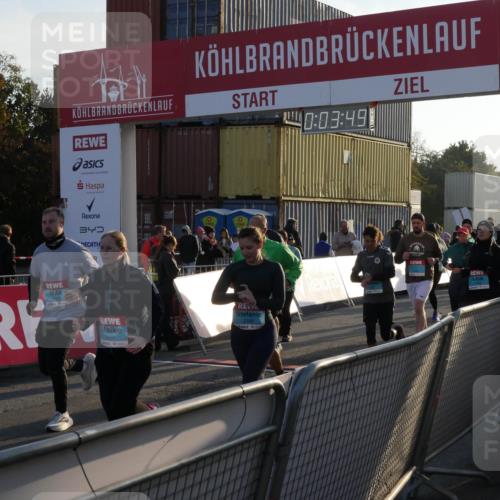 03.10.2025 - Köhlbrandbrückenlauf Matties Gatica Varas http://msf.ph/oto/9163501 03.10.2025 09:03:50 Ziel  meine-sportfotos.de