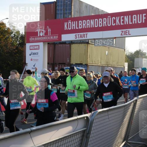 03.10.2025 - Köhlbrandbrückenlauf Matties Gatica Varas http://msf.ph/oto/9163555 03.10.2025 09:04:07 Ziel  meine-sportfotos.de