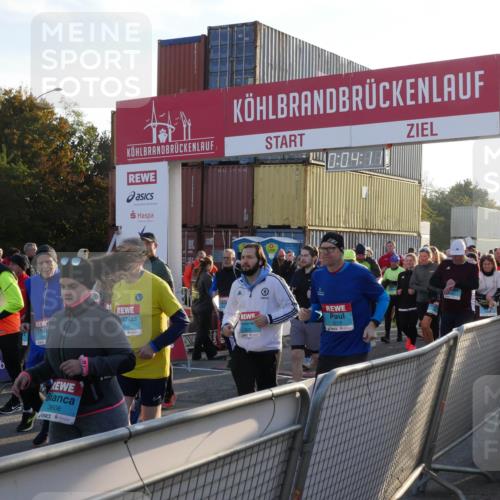 03.10.2025 - Köhlbrandbrückenlauf Matties Gatica Varas http://msf.ph/oto/9163575 03.10.2025 09:04:12 Ziel  meine-sportfotos.de