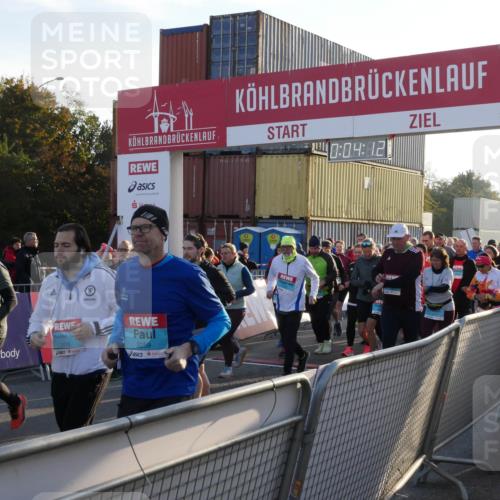 03.10.2025 - Köhlbrandbrückenlauf Matties Gatica Varas http://msf.ph/oto/9163578 03.10.2025 09:04:13 Ziel  meine-sportfotos.de