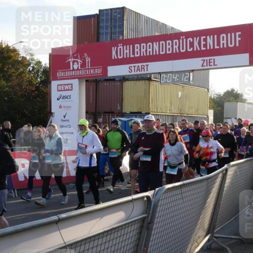 03.10.2025 - Köhlbrandbrückenlauf Matties Gatica Varas http://msf.ph/oto/9163581 03.10.2025 09:04:14 Ziel  meine-sportfotos.de