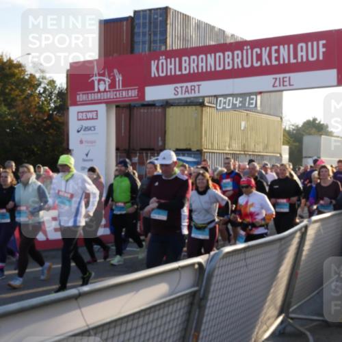 03.10.2025 - Köhlbrandbrückenlauf Matties Gatica Varas http://msf.ph/oto/9163583 03.10.2025 09:04:15 Ziel  meine-sportfotos.de
