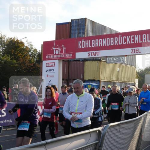 03.10.2025 - Köhlbrandbrückenlauf Matties Gatica Varas http://msf.ph/oto/9163603 03.10.2025 09:04:20 Ziel  meine-sportfotos.de