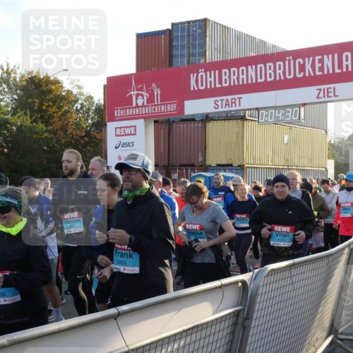 03.10.2025 - Köhlbrandbrückenlauf Matties Gatica Varas http://msf.ph/oto/9163648 03.10.2025 09:04:32 Ziel  meine-sportfotos.de