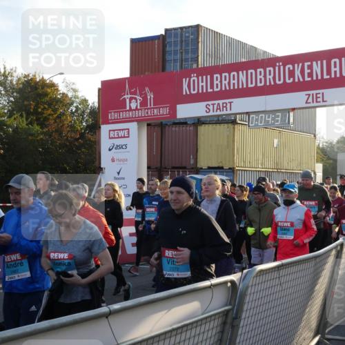 03.10.2025 - Köhlbrandbrückenlauf Matties Gatica Varas http://msf.ph/oto/9163652 03.10.2025 09:04:33 Ziel  meine-sportfotos.de