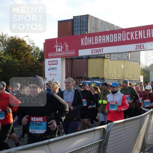 03.10.2025 - Köhlbrandbrückenlauf Matties Gatica Varas http://msf.ph/oto/9163654 03.10.2025 09:04:34 Ziel  meine-sportfotos.de