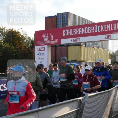 03.10.2025 - Köhlbrandbrückenlauf Matties Gatica Varas http://msf.ph/oto/9163659 03.10.2025 09:04:35 Ziel  meine-sportfotos.de