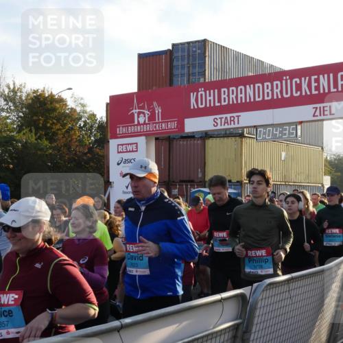03.10.2025 - Köhlbrandbrückenlauf Matties Gatica Varas http://msf.ph/oto/9163666 03.10.2025 09:04:37 Ziel  meine-sportfotos.de