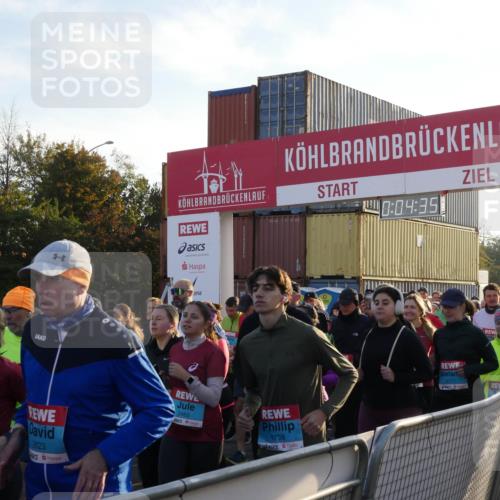 03.10.2025 - Köhlbrandbrückenlauf Matties Gatica Varas http://msf.ph/oto/9163668 03.10.2025 09:04:37 Ziel  meine-sportfotos.de