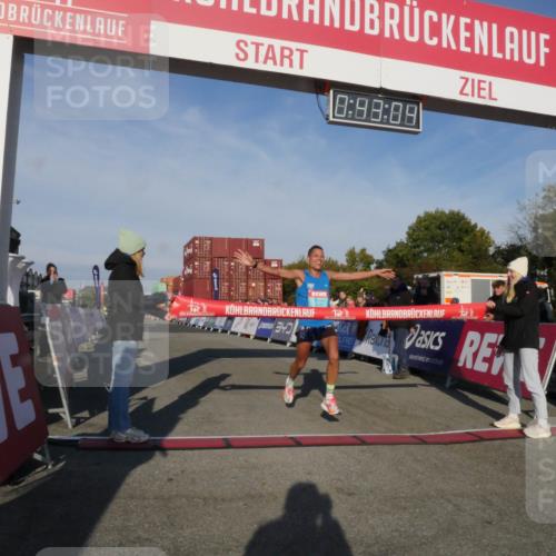 03.10.2025 - Köhlbrandbrückenlauf Matties Gatica Varas http://msf.ph/oto/9163683 03.10.2025 09:43:05 Ziel 3769 meine-sportfotos.de