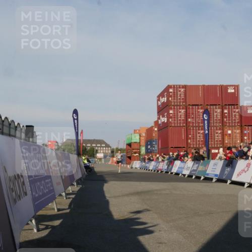 03.10.2025 - Köhlbrandbrückenlauf Matties Gatica Varas http://msf.ph/oto/9163744 03.10.2025 09:45:38 Ziel 3782 meine-sportfotos.de