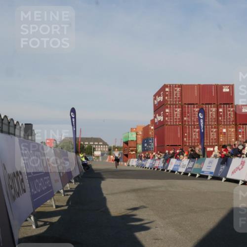 03.10.2025 - Köhlbrandbrückenlauf Matties Gatica Varas http://msf.ph/oto/9163746 03.10.2025 09:45:38 Ziel 3782 meine-sportfotos.de
