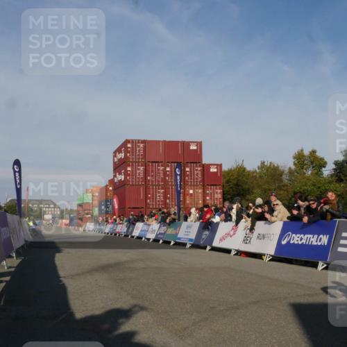03.10.2025 - Köhlbrandbrückenlauf Matties Gatica Varas http://msf.ph/oto/9164044 03.10.2025 09:50:05 Ziel 2176 meine-sportfotos.de