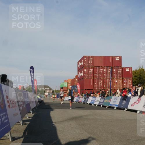 03.10.2025 - Köhlbrandbrückenlauf Matties Gatica Varas http://msf.ph/oto/9164050 03.10.2025 09:50:24 Ziel 1174, 3463 meine-sportfotos.de
