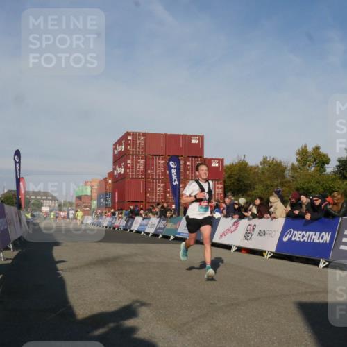 03.10.2025 - Köhlbrandbrückenlauf Matties Gatica Varas http://msf.ph/oto/9164170 03.10.2025 09:51:10 Ziel 3153 meine-sportfotos.de