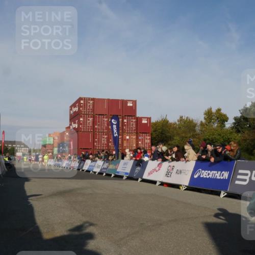 03.10.2025 - Köhlbrandbrückenlauf Matties Gatica Varas http://msf.ph/oto/9164174 03.10.2025 09:51:11 Ziel 3153 meine-sportfotos.de