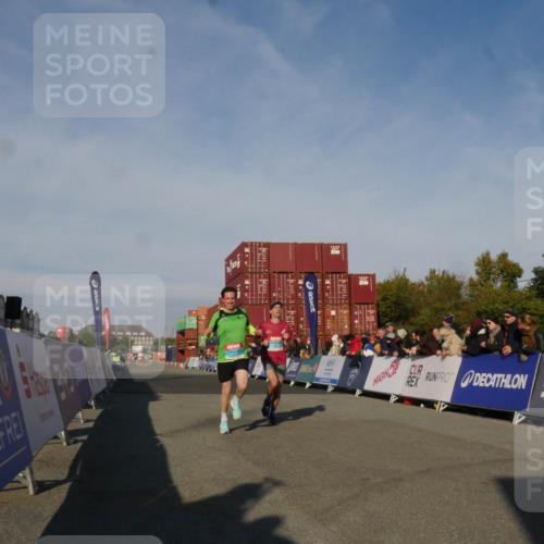 03.10.2025 - Köhlbrandbrückenlauf Matties Gatica Varas http://msf.ph/oto/9164465 03.10.2025 09:53:03 Ziel 1035, 2705, 3629 meine-sportfotos.de