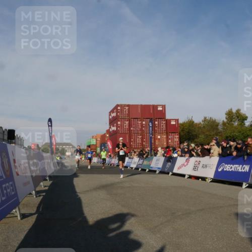 03.10.2025 - Köhlbrandbrückenlauf Matties Gatica Varas http://msf.ph/oto/9164543 03.10.2025 09:53:31 Ziel 2831, 3078, 3226, 3262, 3299, 3704 meine-sportfotos.de