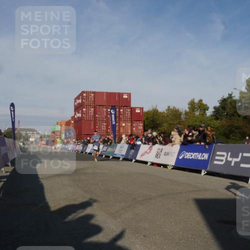 03.10.2025 - Köhlbrandbrückenlauf Matties Gatica Varas http://msf.ph/oto/9164567 03.10.2025 09:53:38 Ziel 2831, 3078, 3226, 3262, 3841 meine-sportfotos.de