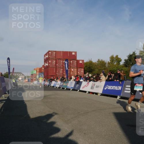 03.10.2025 - Köhlbrandbrückenlauf Matties Gatica Varas http://msf.ph/oto/9164578 03.10.2025 09:53:41 Ziel 2831, 3841 meine-sportfotos.de