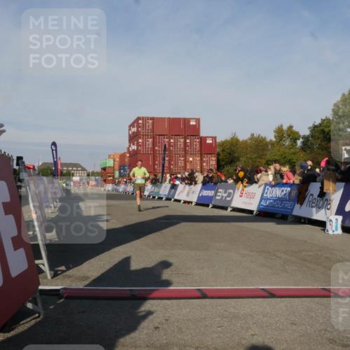 03.10.2025 - Köhlbrandbrückenlauf Matties Gatica Varas http://msf.ph/oto/9164640 03.10.2025 09:54:38 Ziel 1462 meine-sportfotos.de