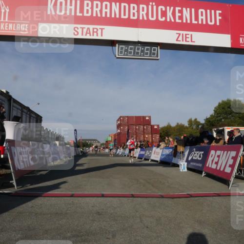 03.10.2025 - Köhlbrandbrückenlauf Matties Gatica Varas http://msf.ph/oto/9164683 03.10.2025 09:55:01 Ziel 1268, 3083, 3193, 3288, 3490, 3527 meine-sportfotos.de
