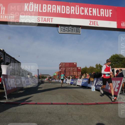 03.10.2025 - Köhlbrandbrückenlauf Matties Gatica Varas http://msf.ph/oto/9164692 03.10.2025 09:55:03 Ziel 1268, 3083, 3152, 3193, 3288, 3490, 3527, 3628 meine-sportfotos.de