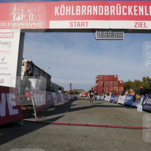 03.10.2025 - Köhlbrandbrückenlauf Matties Gatica Varas http://msf.ph/oto/9164713 03.10.2025 09:55:08 Ziel 2879, 3083, 3152, 3288, 3490, 3628, 3702, 3715, 3720 meine-sportfotos.de