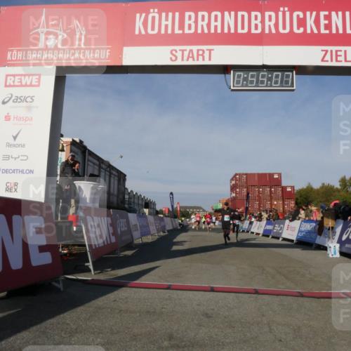 03.10.2025 - Köhlbrandbrückenlauf Matties Gatica Varas http://msf.ph/oto/9164714 03.10.2025 09:55:09 Ziel 2879, 3083, 3152, 3288, 3490, 3628, 3702, 3715, 3720 meine-sportfotos.de