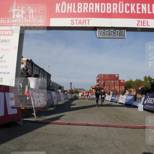 03.10.2025 - Köhlbrandbrückenlauf Matties Gatica Varas http://msf.ph/oto/9164716 03.10.2025 09:55:09 Ziel 2879, 3083, 3152, 3288, 3490, 3628, 3702, 3715, 3720 meine-sportfotos.de