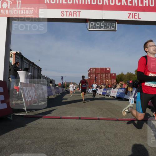 03.10.2025 - Köhlbrandbrückenlauf Matties Gatica Varas http://msf.ph/oto/9164726 03.10.2025 09:55:14 Ziel 2879, 3152, 3628, 3702, 3715, 3720 meine-sportfotos.de