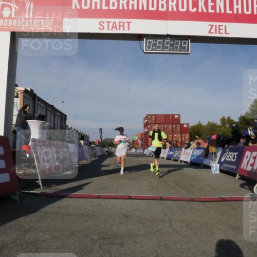 03.10.2025 - Köhlbrandbrückenlauf Matties Gatica Varas http://msf.ph/oto/9164735 03.10.2025 09:55:16 Ziel 2879, 3702, 3715, 3720 meine-sportfotos.de
