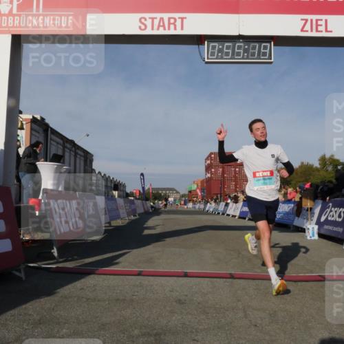 03.10.2025 - Köhlbrandbrückenlauf Matties Gatica Varas http://msf.ph/oto/9164751 03.10.2025 09:55:21 Ziel 1184, 3185 meine-sportfotos.de