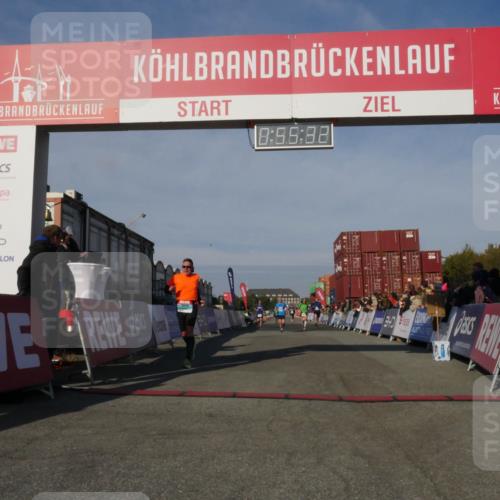 03.10.2025 - Köhlbrandbrückenlauf Matties Gatica Varas http://msf.ph/oto/9164772 03.10.2025 09:55:33 Ziel 1016, 1030, 1040, 2704, 2934, 3266 meine-sportfotos.de