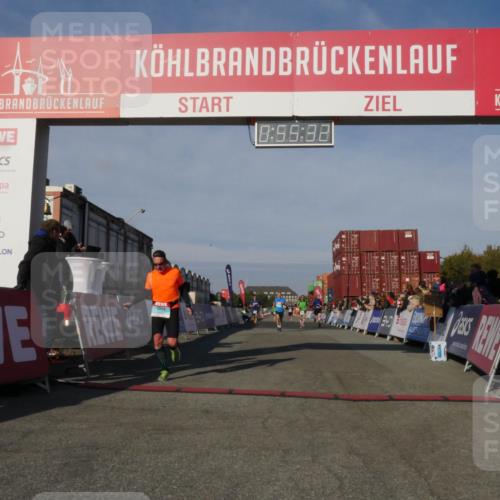 03.10.2025 - Köhlbrandbrückenlauf Matties Gatica Varas http://msf.ph/oto/9164773 03.10.2025 09:55:34 Ziel 1016, 1030, 1040, 2703, 2704, 2934, 3266 meine-sportfotos.de