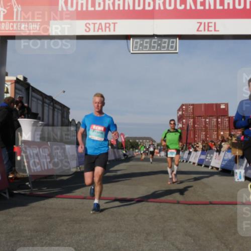 03.10.2025 - Köhlbrandbrückenlauf Matties Gatica Varas http://msf.ph/oto/9164795 03.10.2025 09:55:40 Ziel 1040, 1048, 1490, 2703, 2704, 2934, 3789 meine-sportfotos.de