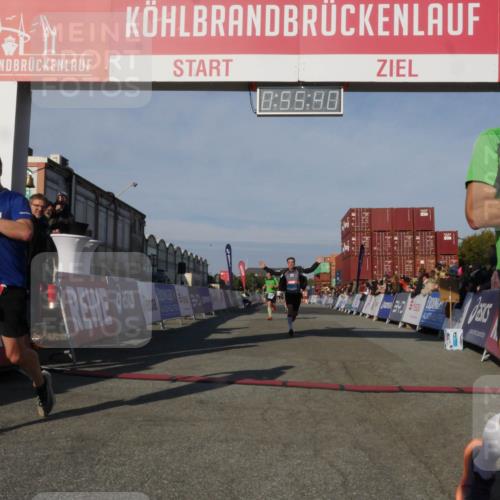 03.10.2025 - Köhlbrandbrückenlauf Matties Gatica Varas http://msf.ph/oto/9164800 03.10.2025 09:55:42 Ziel 1048, 1490, 2703, 2934, 3789 meine-sportfotos.de
