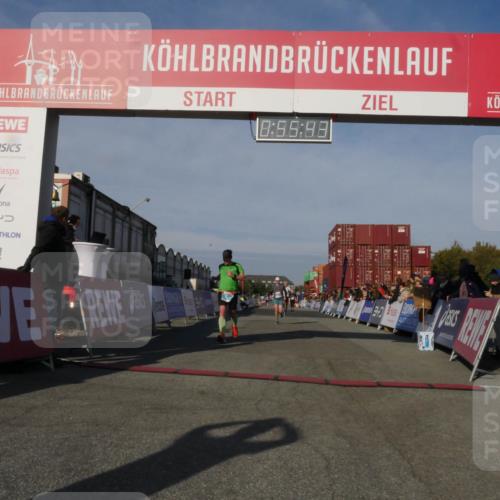 03.10.2025 - Köhlbrandbrückenlauf Matties Gatica Varas http://msf.ph/oto/9164812 03.10.2025 09:55:45 Ziel 1048, 1490, 2703, 3789 meine-sportfotos.de