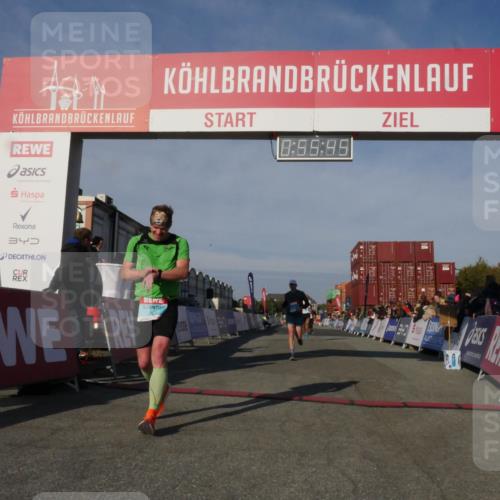 03.10.2025 - Köhlbrandbrückenlauf Matties Gatica Varas http://msf.ph/oto/9164819 03.10.2025 09:55:47 Ziel 1028, 1048, 1490, 3007, 3789 meine-sportfotos.de