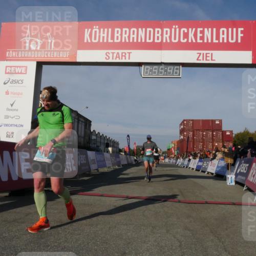 03.10.2025 - Köhlbrandbrückenlauf Matties Gatica Varas http://msf.ph/oto/9164821 03.10.2025 09:55:47 Ziel 1028, 1048, 1490, 3007, 3789 meine-sportfotos.de