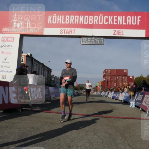 03.10.2025 - Köhlbrandbrückenlauf Matties Gatica Varas http://msf.ph/oto/9164827 03.10.2025 09:55:49 Ziel 1028, 1048, 3007, 3789 meine-sportfotos.de