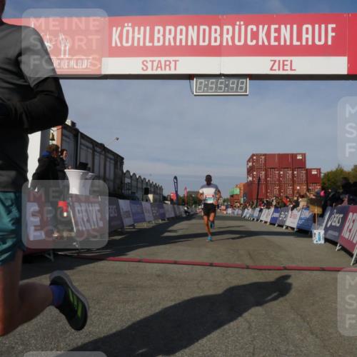 03.10.2025 - Köhlbrandbrückenlauf Matties Gatica Varas http://msf.ph/oto/9164830 03.10.2025 09:55:50 Ziel 1028, 1048, 3007, 3789 meine-sportfotos.de