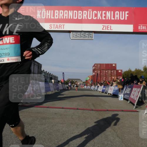 03.10.2025 - Köhlbrandbrückenlauf Matties Gatica Varas http://msf.ph/oto/9164847 03.10.2025 09:55:54 Ziel 1028, 1036, 1224, 3007, 3181, 3494 meine-sportfotos.de