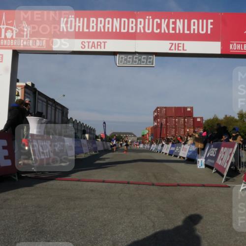 03.10.2025 - Köhlbrandbrückenlauf Matties Gatica Varas http://msf.ph/oto/9164849 03.10.2025 09:55:54 Ziel 1028, 1036, 1224, 3007, 3181, 3494 meine-sportfotos.de