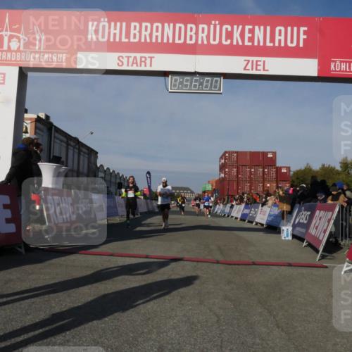 03.10.2025 - Köhlbrandbrückenlauf Matties Gatica Varas http://msf.ph/oto/9164875 03.10.2025 09:56:02 Ziel 1020, 1036, 1095, 1224, 3143, 3181, 3332, 3494 meine-sportfotos.de